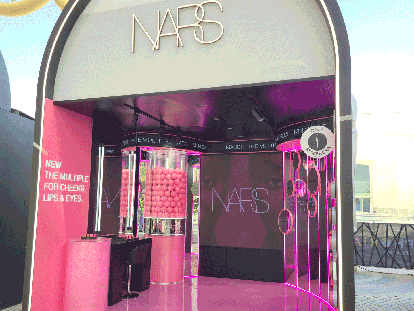 tph-sephoria nars kiosk