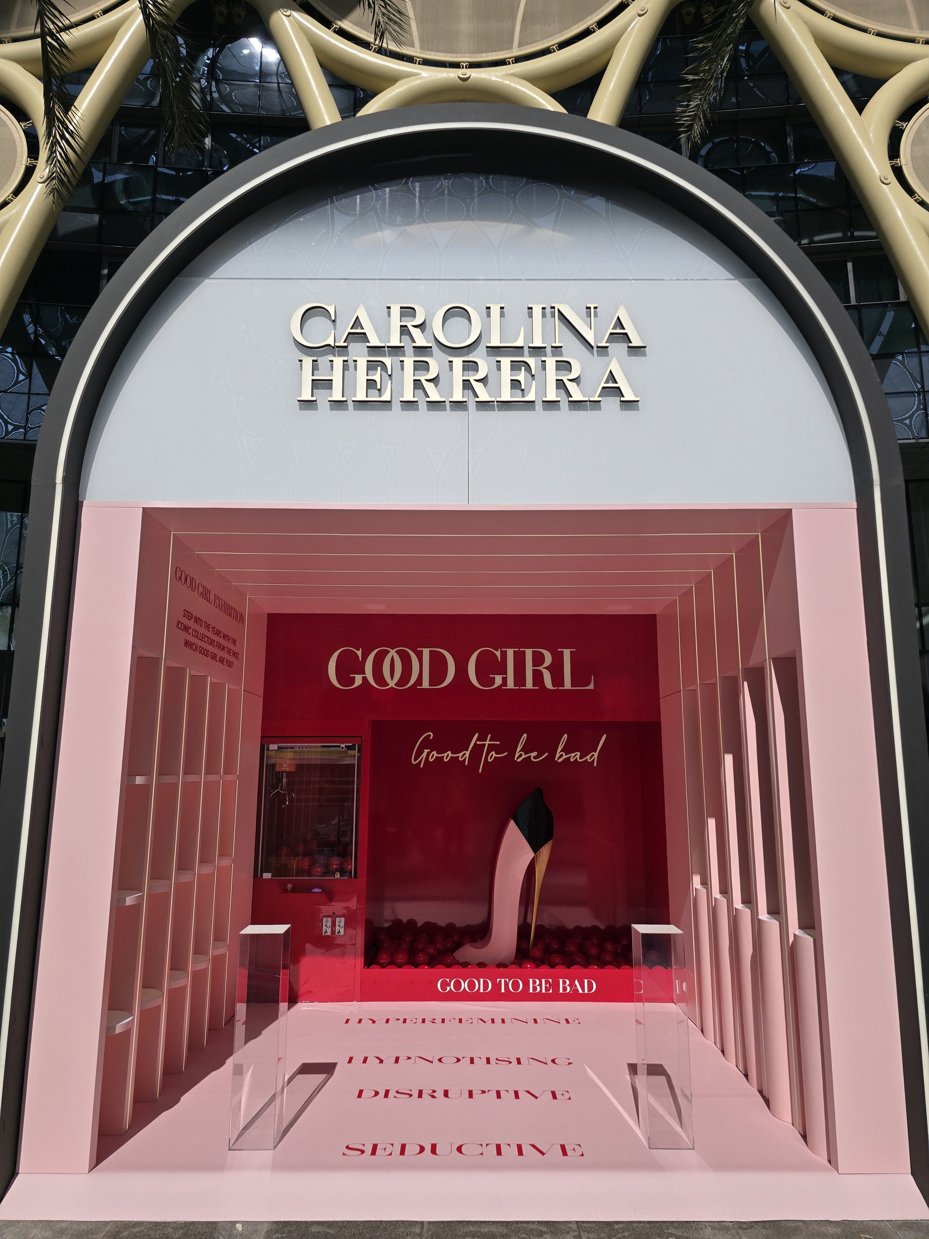 tph sephoria carolina herrera kiosk