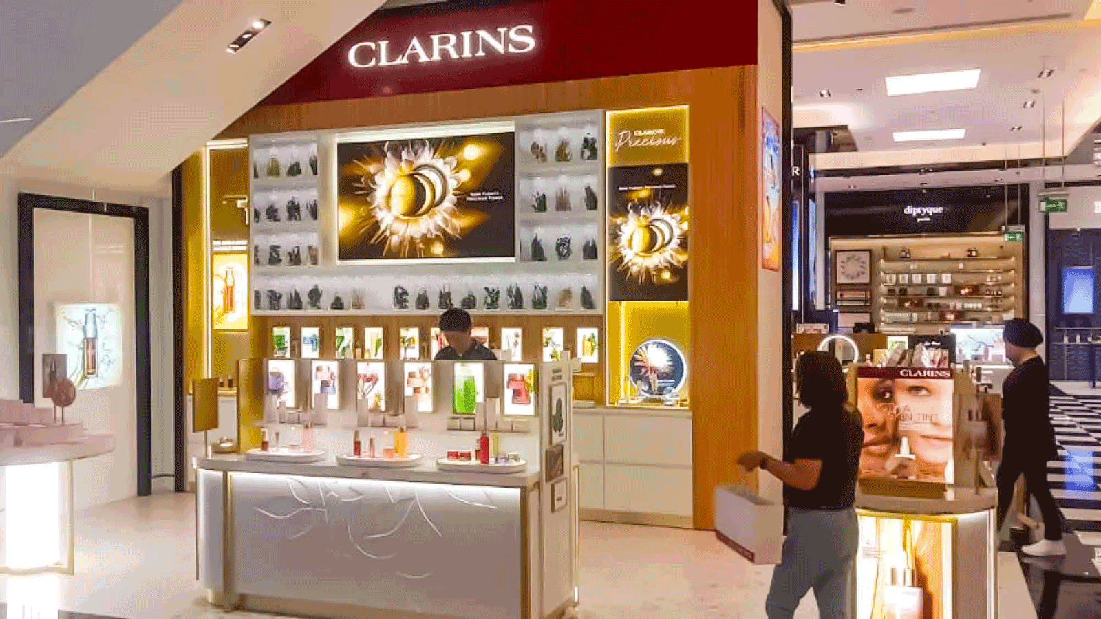 tph clarins retail display